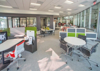 Modern collaborative workspace featuring Kazar’s Electric's stylish office furniture and bright, open layout.